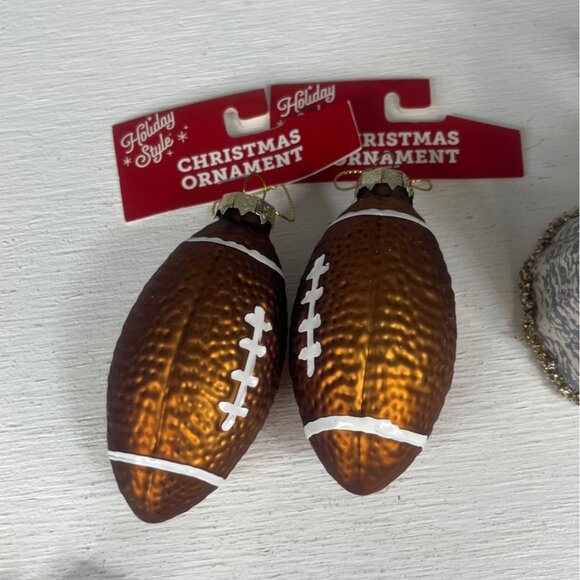 Holiday Style Christmas Ornaments 7 Pc Set New - Picture 7 of 10